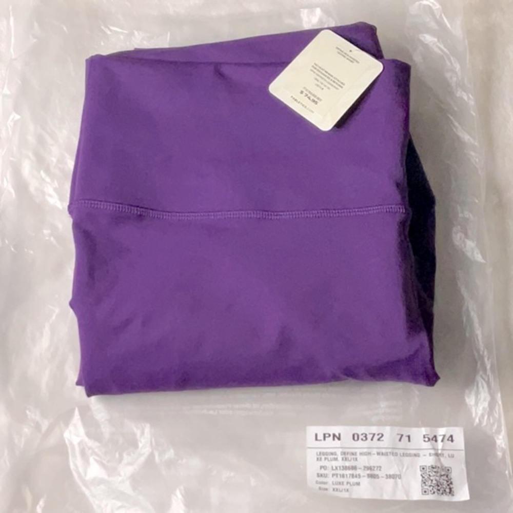 NWT: Fabletics - Define High-waisted Leggings - Short